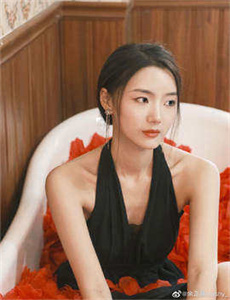 FREEZEFRAME丰满寡妇/国产一线产区二线产区