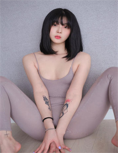 将葡萄放在小洞里榨汁/国产久热在线观看视频